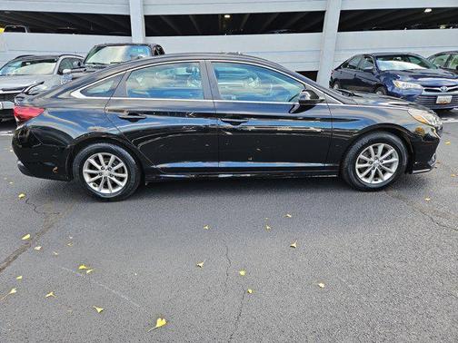 2019 Hyundai SONATA SE