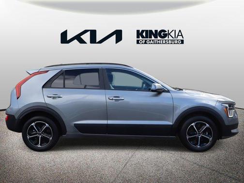 2025 Kia Niro EX