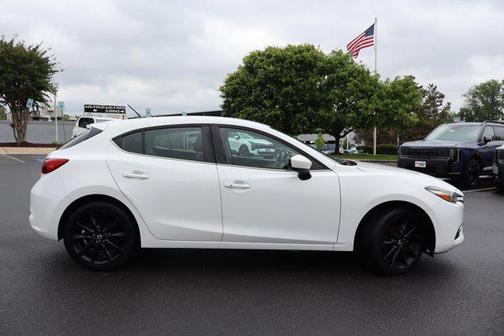 Snowflake White Pearl Mica 2017 Mazda Mazda3 Touring
