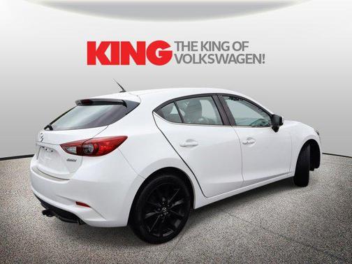Snowflake White Pearl Mica 2017 Mazda Mazda3 Touring
