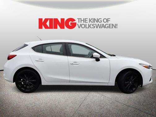 Snowflake White Pearl Mica 2017 Mazda Mazda3 Touring