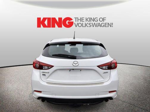 Snowflake White Pearl Mica 2017 Mazda Mazda3 Touring