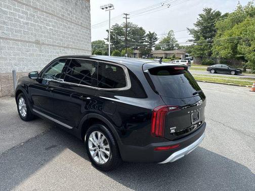 2022 Kia Telluride LX