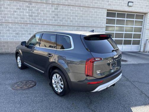 2022 Kia Telluride LX