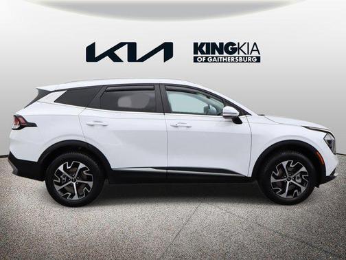 Glacial White Pearl 2023 Kia Sportage EX