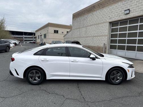 2022 Kia K5 LXS