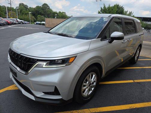 2023 Kia Carnival LX