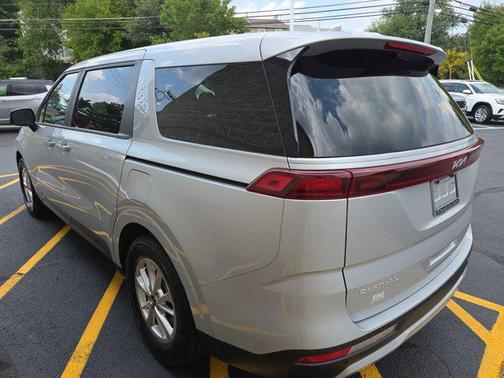 2023 Kia Carnival LX