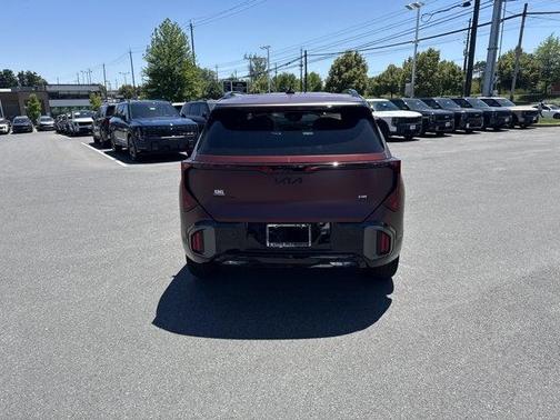 Magma Red Matte 2027 Kia Seltos X-Line S