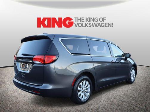 2017 Chrysler Pacifica Touring