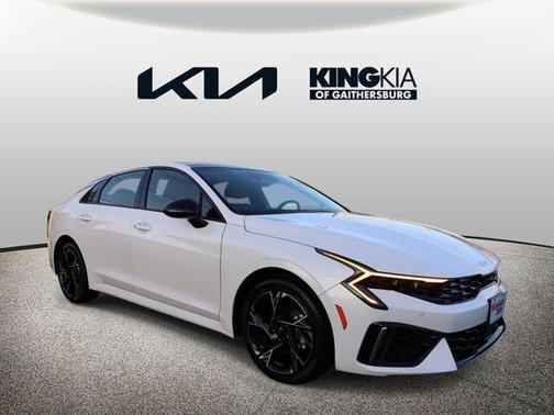 Snow White Pearl 2025 Kia K5 GT-Line