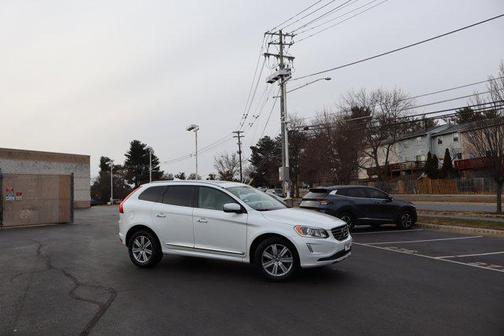 2016 Volvo XC60 T6 Drive-E