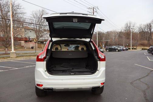 2016 Volvo XC60 T6 Drive-E