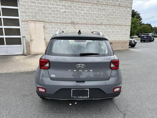 2020 Hyundai VENUE SEL