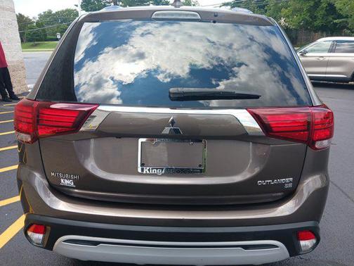 2019 Mitsubishi Outlander SE