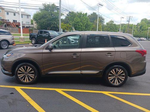 2019 Mitsubishi Outlander SE