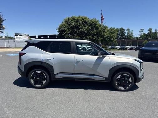 Ivory Silver 2027 Kia Seltos EX