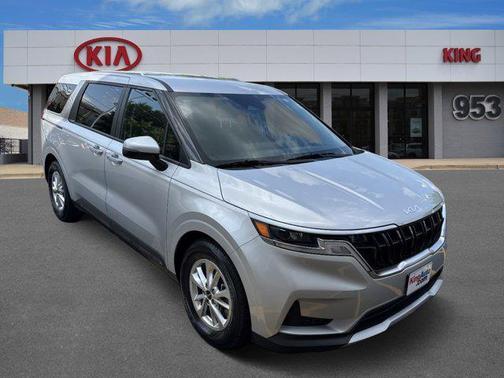 2023 Kia Carnival LX
