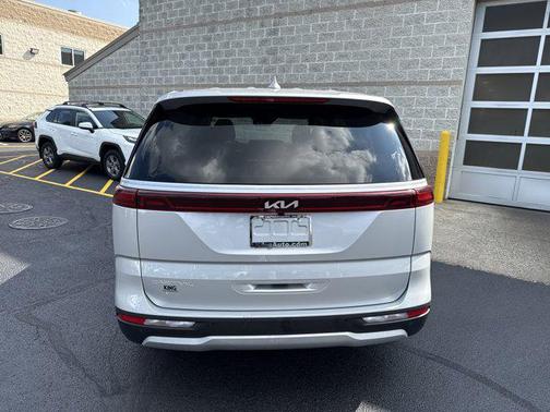 2023 Kia Carnival LX