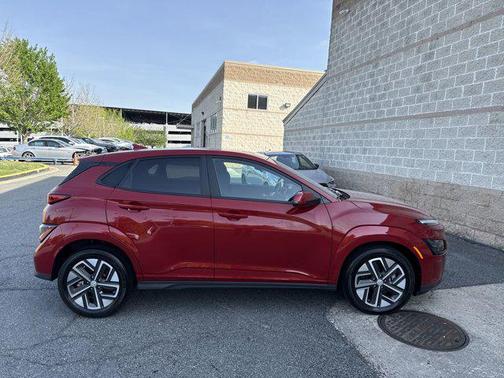 2022 Hyundai KONA EV SEL