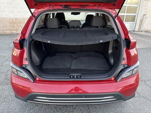 2022 Hyundai KONA EV SEL