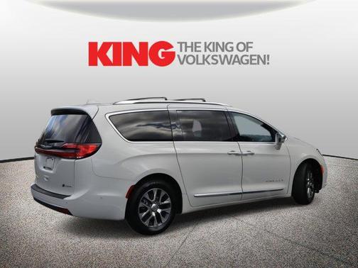 2021 Chrysler Pacifica L