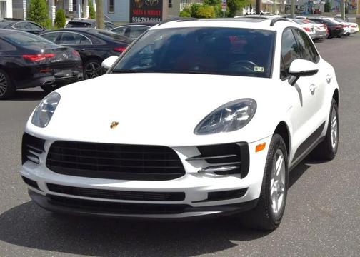 White 2019 Porsche Macan Macan