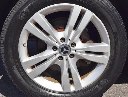 White 2014 Mercedes-Benz M-Class 4MATIC