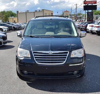 2008 Chrysler Town & Country Limited