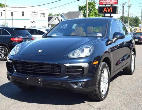 Moonlight Blue Metallic 2016 Porsche Cayenne Cayenne