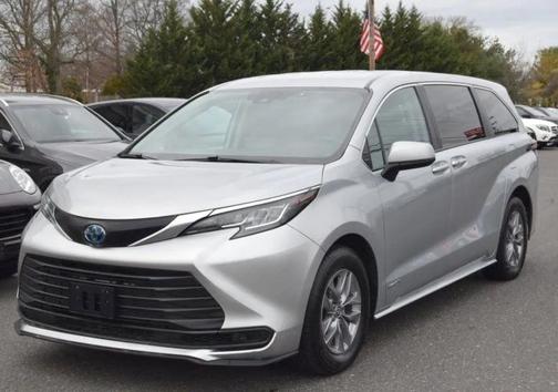 2021 Toyota Sienna LE