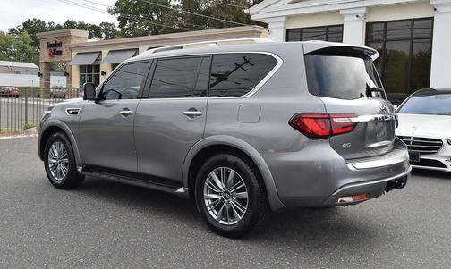 2021 INFINITI QX80 Luxe