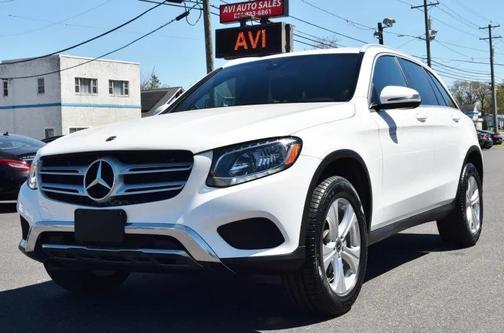 White 2018 Mercedes-Benz GLC 300 Base