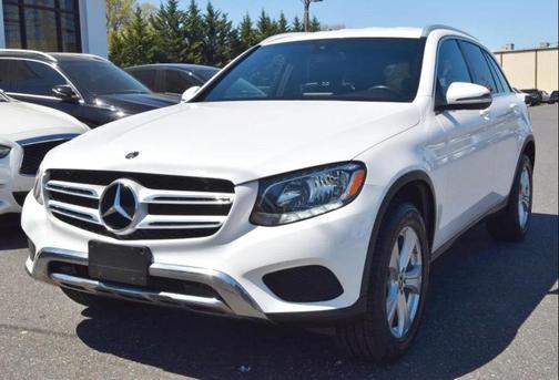 White 2018 Mercedes-Benz GLC 300 Base