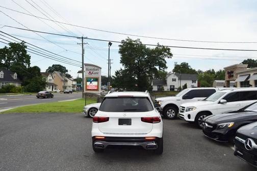 White 2022 Mercedes-Benz GLB 250 4MATIC