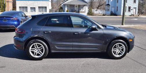 2017 Porsche Macan Base