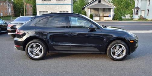 2017 Porsche Macan Base