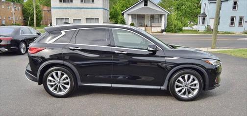 2022 INFINITI QX50 ESSENTIAL AWD