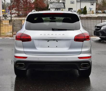 2018 Porsche Cayenne Platinum Edition