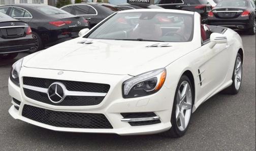 White 2016 Mercedes-Benz SL 550