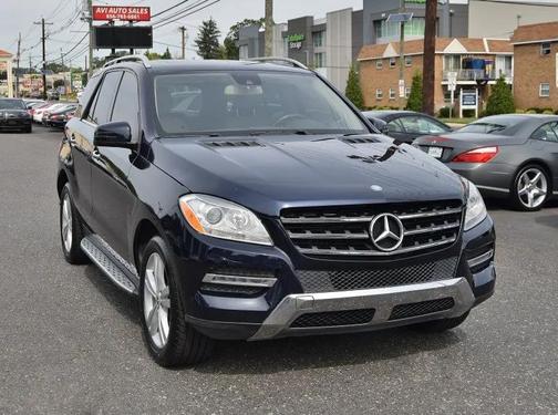 2015 Mercedes-Benz M-Class 4MATIC