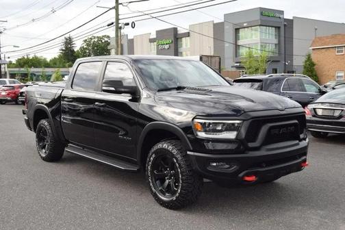 Diamond Black Crystal Pearlcoat 2020 RAM 1500 Rebel