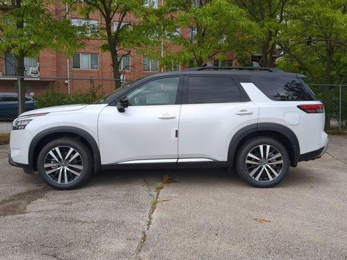 2025 Nissan Pathfinder Platinum 4WD