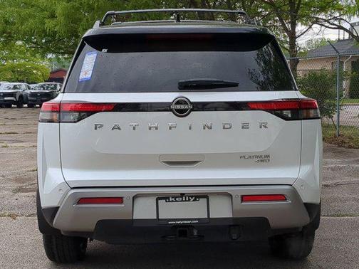 2025 Nissan Pathfinder Platinum 4WD