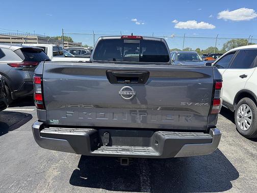 Gun Metallic 2024 Nissan Frontier SV