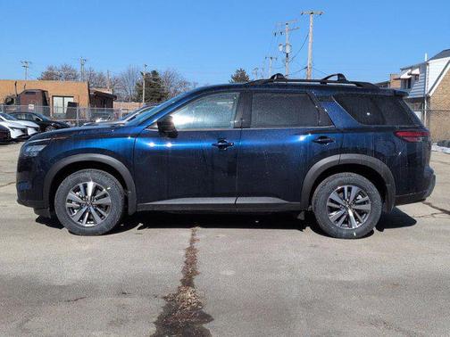 2026 Nissan Pathfinder SL