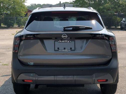 2025 Nissan Kicks SV