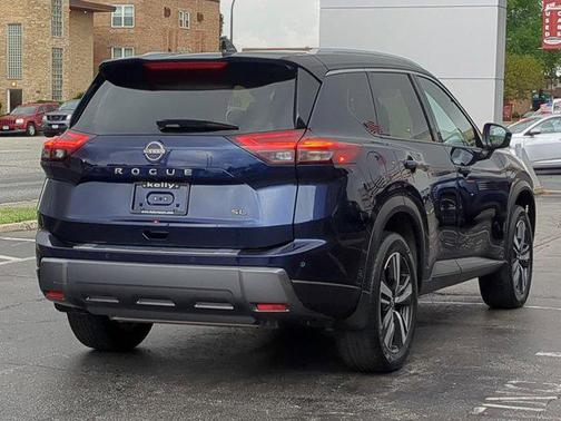 2024 Nissan Rogue SL