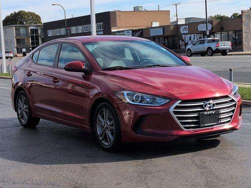 2017 Hyundai ELANTRA SE