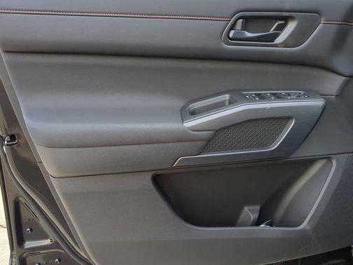 2025 Nissan Pathfinder Rock Creek 4WD